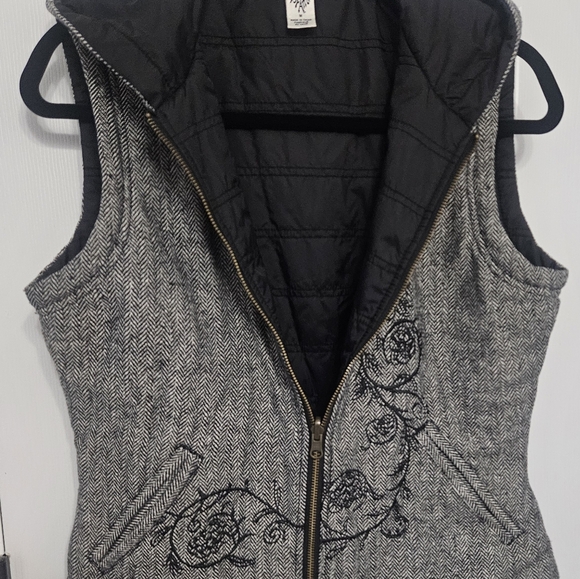 Prana Quilted Vest - Picture 1 of 6